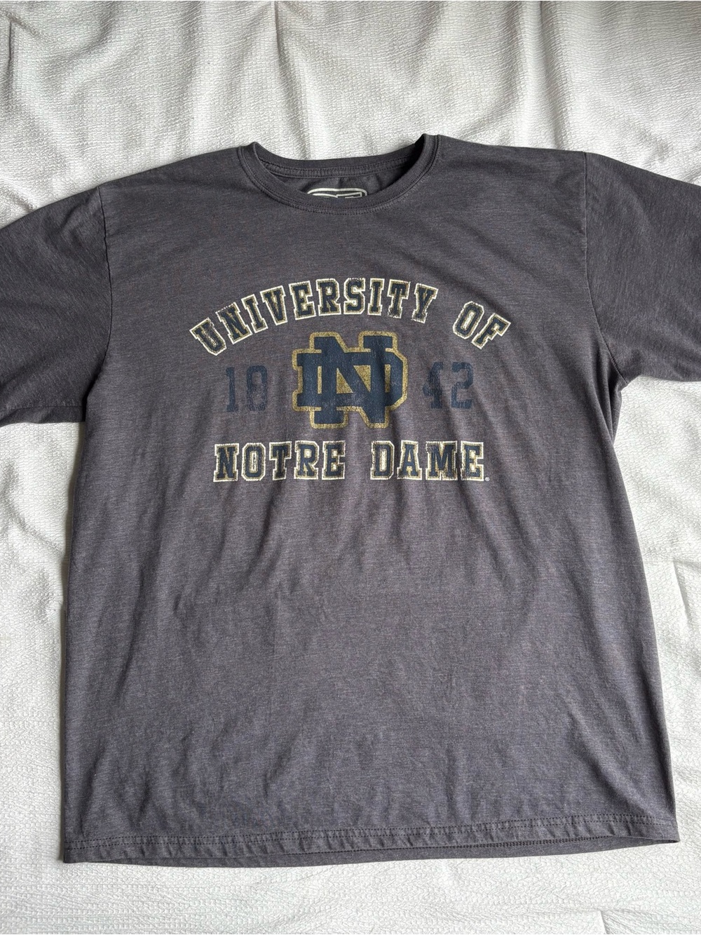 University of Notre Dame Fighting Irish Gray/Blue T-Shirt Size XXL 2XL by e5